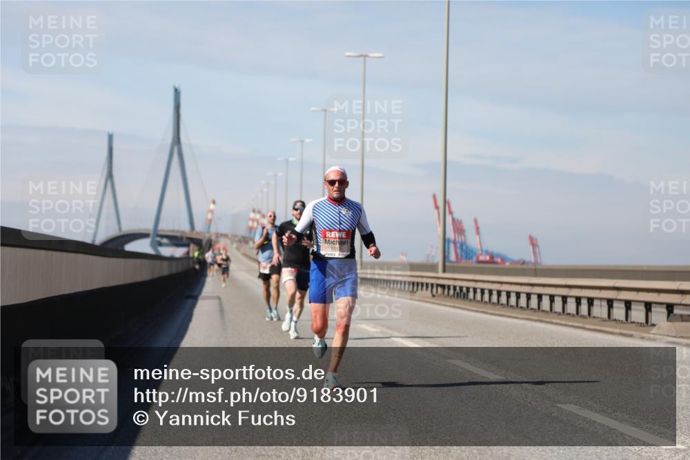 03.10.2025 - Köhlbrandbrückenlauf Yannick Fuchs http://msf.ph/oto/9183901 03.10.2025 11:37:51 Position 3  meine-sportfotos.de