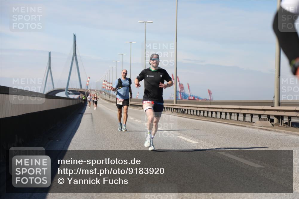 03.10.2025 - Köhlbrandbrückenlauf Yannick Fuchs http://msf.ph/oto/9183920 03.10.2025 11:37:54 Position 3  meine-sportfotos.de