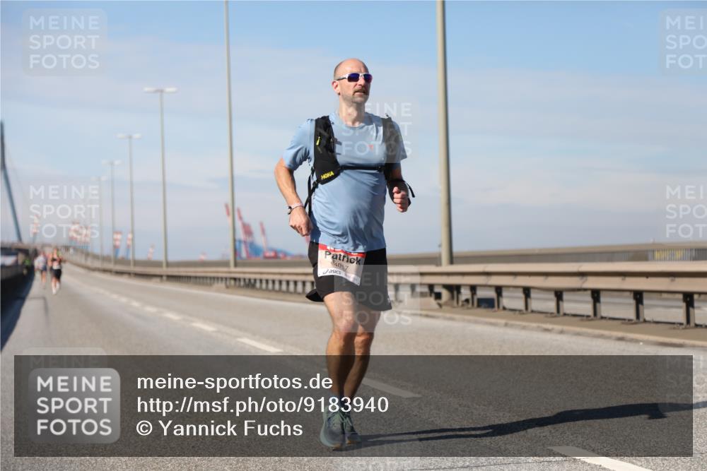 03.10.2025 - Köhlbrandbrückenlauf Yannick Fuchs http://msf.ph/oto/9183940 03.10.2025 11:37:58 Position 3 4017 meine-sportfotos.de