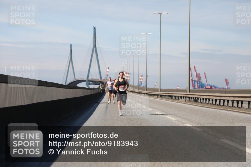 03.10.2025 - Köhlbrandbrückenlauf Yannick Fuchs http://msf.ph/oto/9183943 03.10.2025 11:38:06 Position 3  meine-sportfotos.de