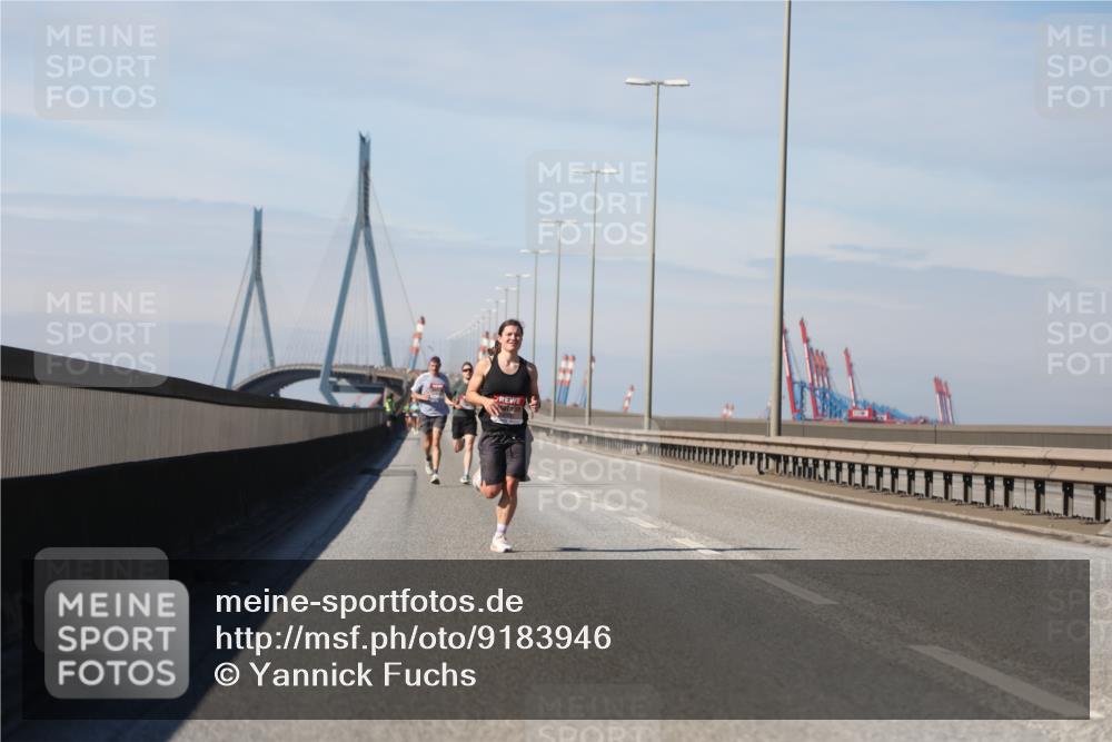 03.10.2025 - Köhlbrandbrückenlauf Yannick Fuchs http://msf.ph/oto/9183946 03.10.2025 11:38:07 Position 3  meine-sportfotos.de