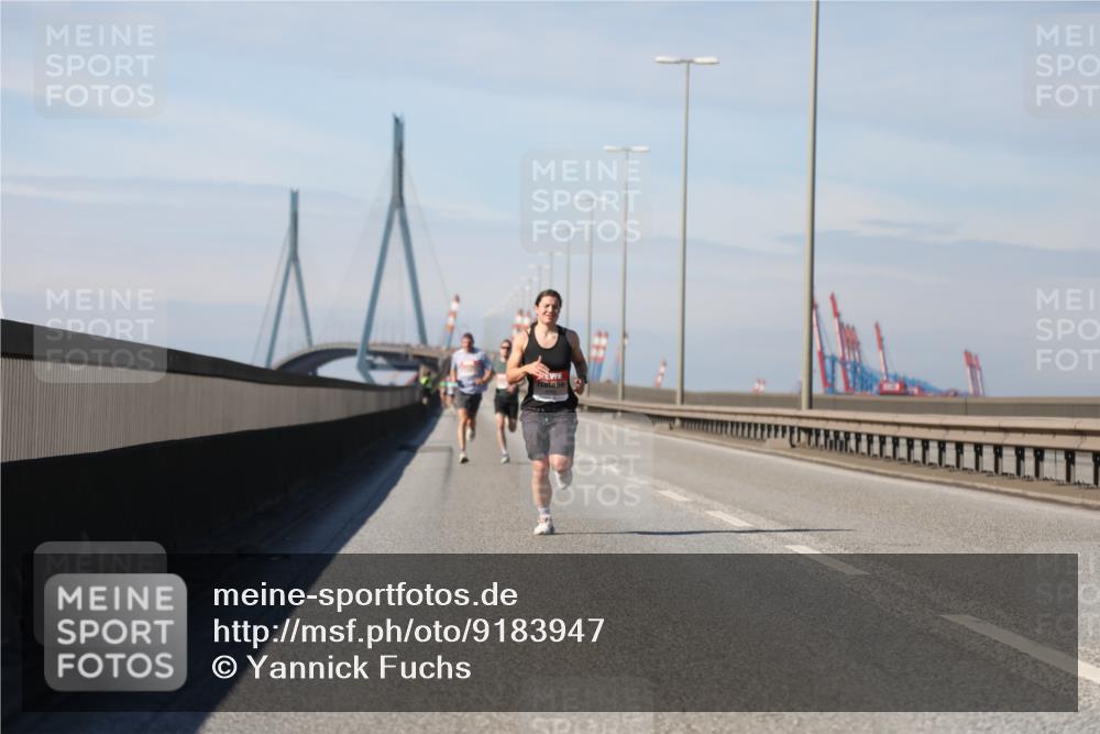 03.10.2025 - Köhlbrandbrückenlauf Yannick Fuchs http://msf.ph/oto/9183947 03.10.2025 11:38:07 Position 3  meine-sportfotos.de