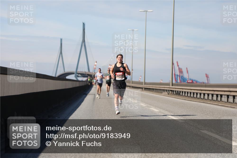 03.10.2025 - Köhlbrandbrückenlauf Yannick Fuchs http://msf.ph/oto/9183949 03.10.2025 11:38:08 Position 3  meine-sportfotos.de