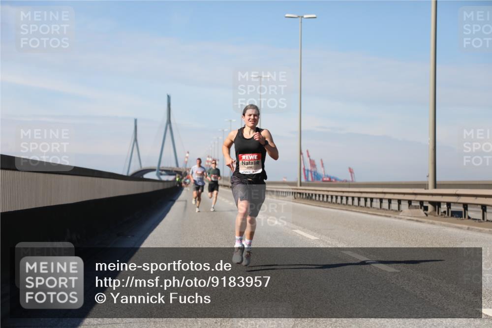 03.10.2025 - Köhlbrandbrückenlauf Yannick Fuchs http://msf.ph/oto/9183957 03.10.2025 11:38:10 Position 3  meine-sportfotos.de