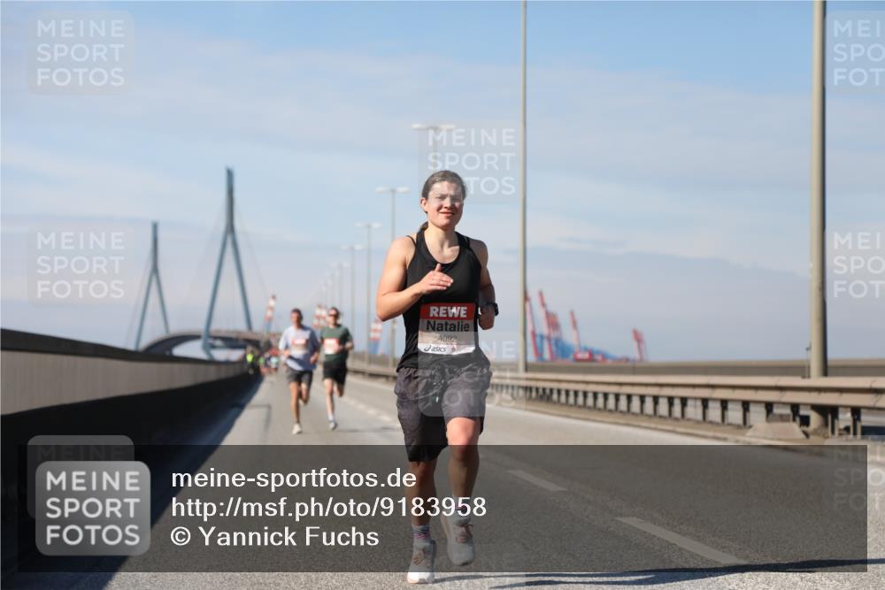 03.10.2025 - Köhlbrandbrückenlauf Yannick Fuchs http://msf.ph/oto/9183958 03.10.2025 11:38:10 Position 3 4092 meine-sportfotos.de