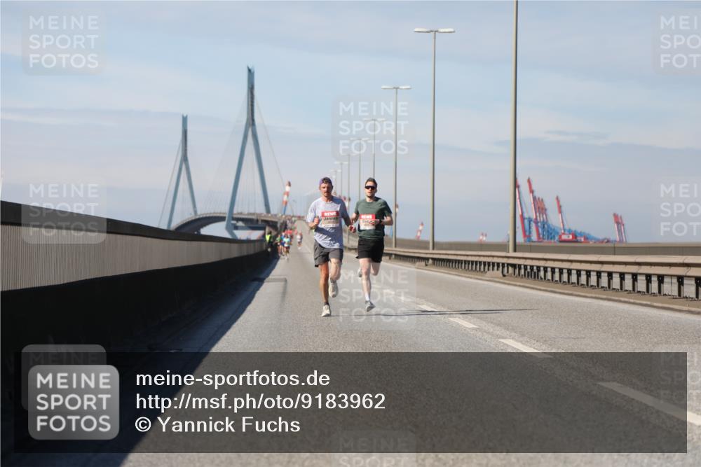 03.10.2025 - Köhlbrandbrückenlauf Yannick Fuchs http://msf.ph/oto/9183962 03.10.2025 11:38:12 Position 3  meine-sportfotos.de