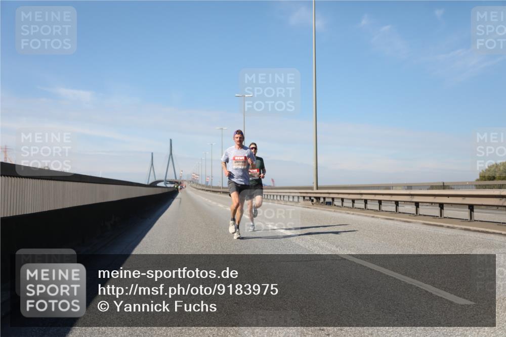 03.10.2025 - Köhlbrandbrückenlauf Yannick Fuchs http://msf.ph/oto/9183975 03.10.2025 11:38:16 Position 3  meine-sportfotos.de