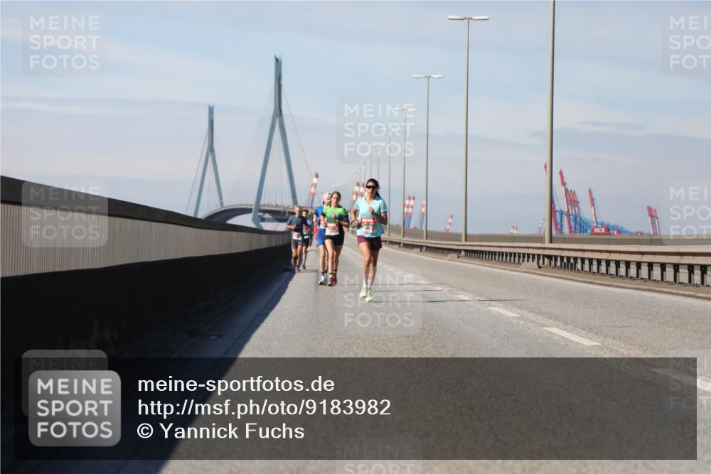 03.10.2025 - Köhlbrandbrückenlauf Yannick Fuchs http://msf.ph/oto/9183982 03.10.2025 11:38:38 Position 3  meine-sportfotos.de