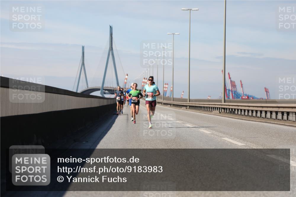 03.10.2025 - Köhlbrandbrückenlauf Yannick Fuchs http://msf.ph/oto/9183983 03.10.2025 11:38:38 Position 3  meine-sportfotos.de