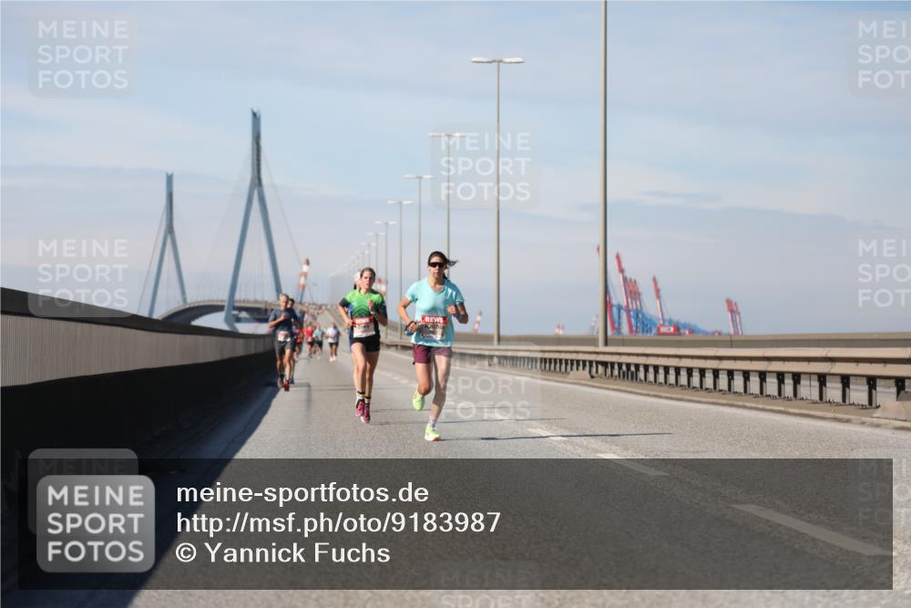 03.10.2025 - Köhlbrandbrückenlauf Yannick Fuchs http://msf.ph/oto/9183987 03.10.2025 11:38:40 Position 3  meine-sportfotos.de