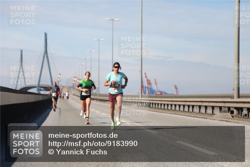 03.10.2025 - Köhlbrandbrückenlauf Yannick Fuchs http://msf.ph/oto/9183990 03.10.2025 11:38:41 Position 3  meine-sportfotos.de