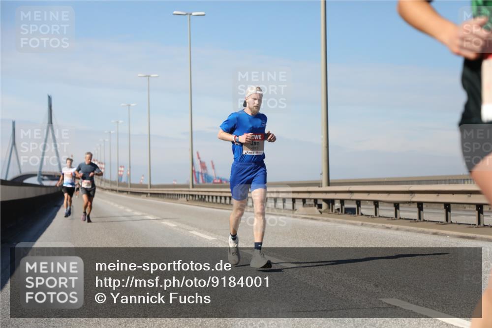03.10.2025 - Köhlbrandbrückenlauf Yannick Fuchs http://msf.ph/oto/9184001 03.10.2025 11:38:45 Position 3 4013 meine-sportfotos.de