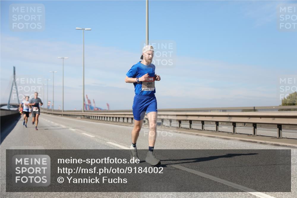 03.10.2025 - Köhlbrandbrückenlauf Yannick Fuchs http://msf.ph/oto/9184002 03.10.2025 11:38:46 Position 3 4013 meine-sportfotos.de