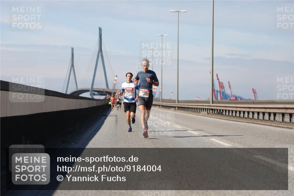 03.10.2025 - Köhlbrandbrückenlauf Yannick Fuchs http://msf.ph/oto/9184004 03.10.2025 11:38:47 Position 3 4301 meine-sportfotos.de