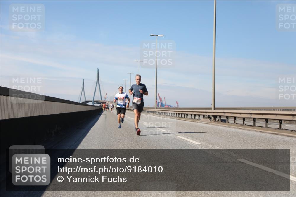 03.10.2025 - Köhlbrandbrückenlauf Yannick Fuchs http://msf.ph/oto/9184010 03.10.2025 11:38:48 Position 3  meine-sportfotos.de