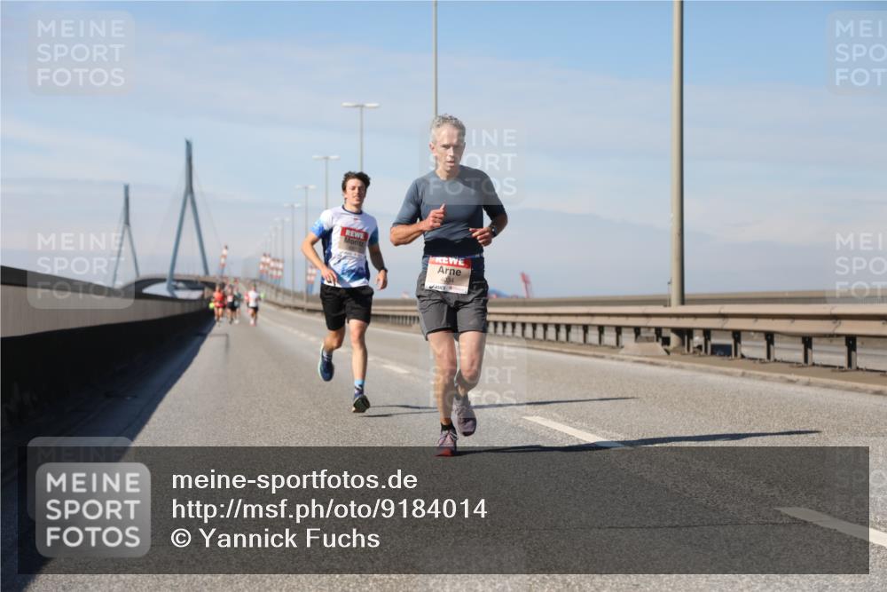 03.10.2025 - Köhlbrandbrückenlauf Yannick Fuchs http://msf.ph/oto/9184014 03.10.2025 11:38:49 Position 3 4034 meine-sportfotos.de