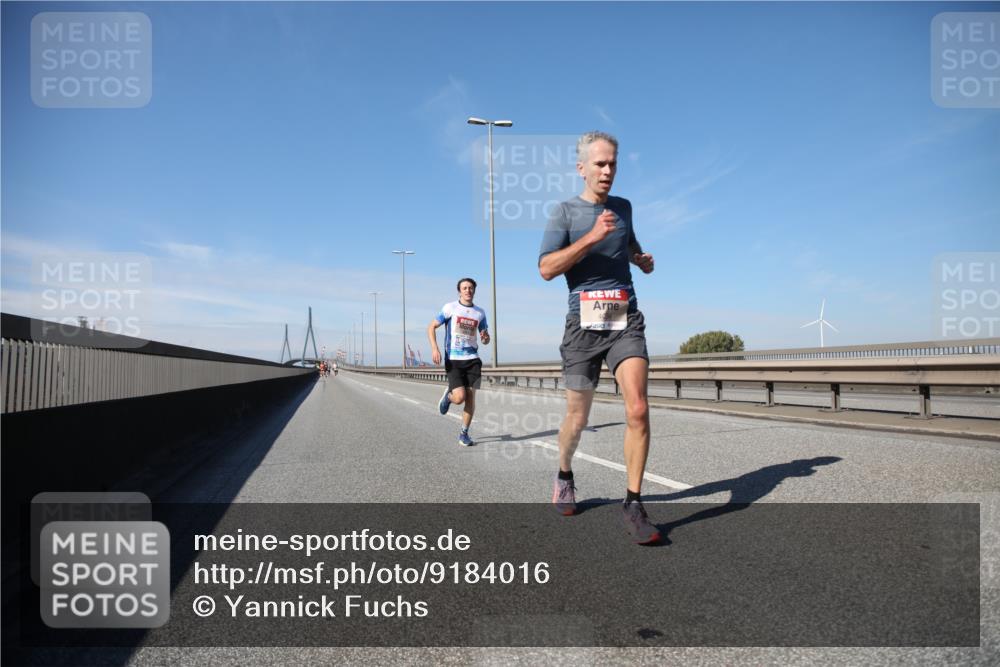 03.10.2025 - Köhlbrandbrückenlauf Yannick Fuchs http://msf.ph/oto/9184016 03.10.2025 11:38:51 Position 3 4034 meine-sportfotos.de