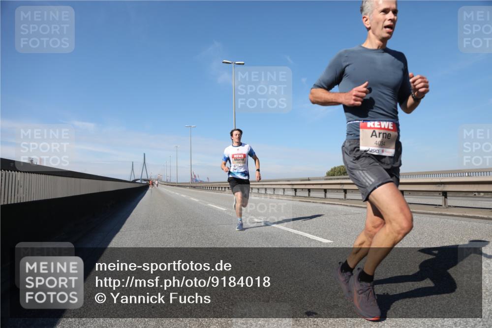 03.10.2025 - Köhlbrandbrückenlauf Yannick Fuchs http://msf.ph/oto/9184018 03.10.2025 11:38:51 Position 3 4034 meine-sportfotos.de