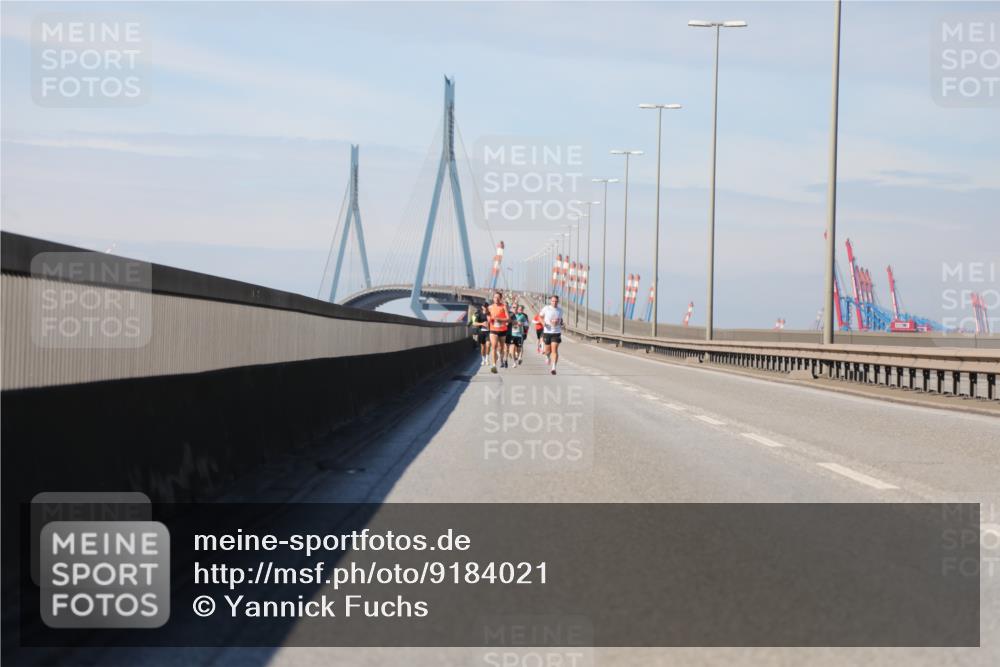 03.10.2025 - Köhlbrandbrückenlauf Yannick Fuchs http://msf.ph/oto/9184021 03.10.2025 11:38:53 Position 3  meine-sportfotos.de