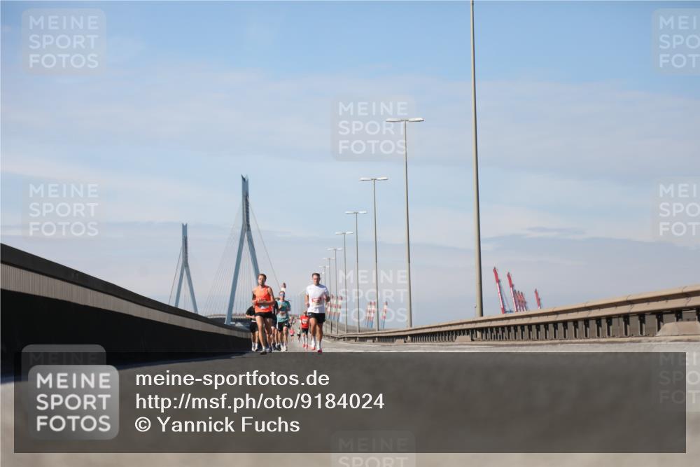 03.10.2025 - Köhlbrandbrückenlauf Yannick Fuchs http://msf.ph/oto/9184024 03.10.2025 11:38:58 Position 3  meine-sportfotos.de