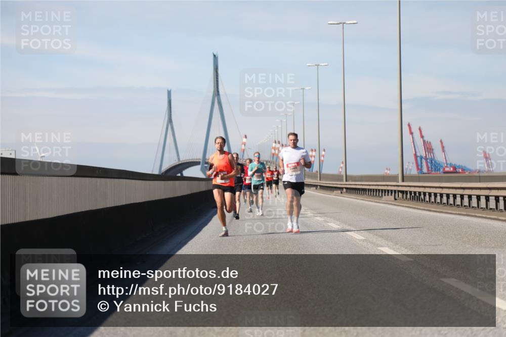 03.10.2025 - Köhlbrandbrückenlauf Yannick Fuchs http://msf.ph/oto/9184027 03.10.2025 11:39:02 Position 3  meine-sportfotos.de