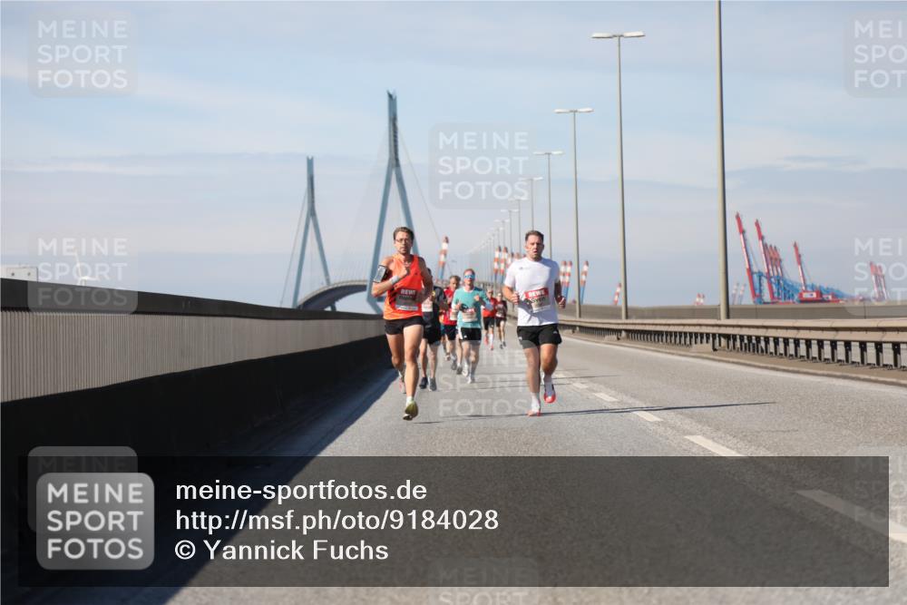 03.10.2025 - Köhlbrandbrückenlauf Yannick Fuchs http://msf.ph/oto/9184028 03.10.2025 11:39:02 Position 3  meine-sportfotos.de
