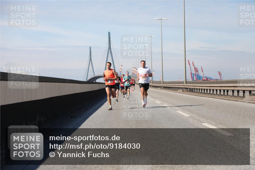 03.10.2025 - Köhlbrandbrückenlauf Yannick Fuchs http://msf.ph/oto/9184030 03.10.2025 11:39:02 Position 3  meine-sportfotos.de