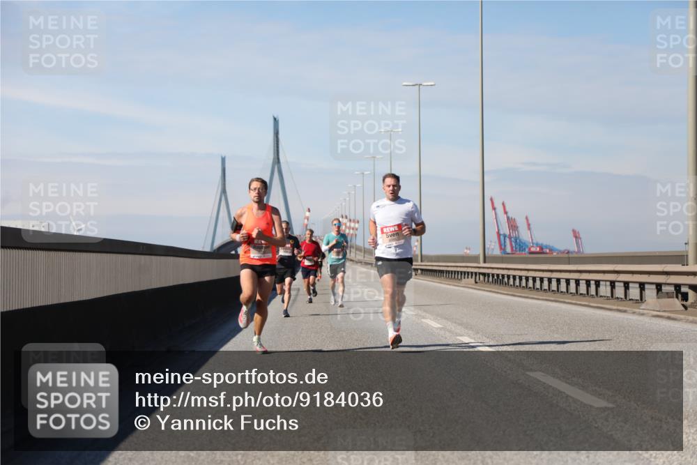 03.10.2025 - Köhlbrandbrückenlauf Yannick Fuchs http://msf.ph/oto/9184036 03.10.2025 11:39:04 Position 3  meine-sportfotos.de