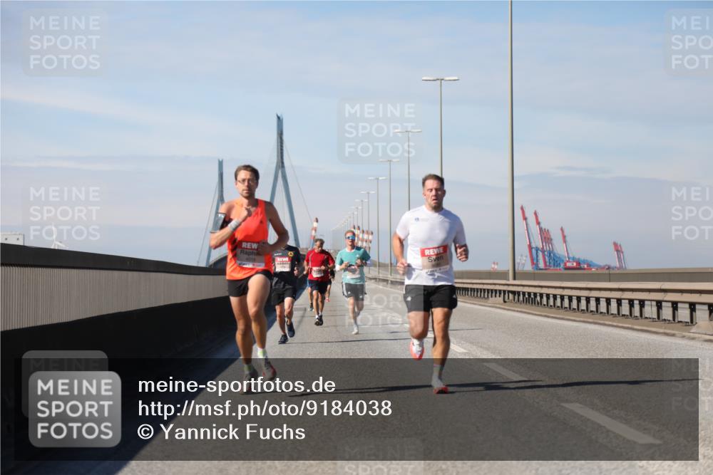 03.10.2025 - Köhlbrandbrückenlauf Yannick Fuchs http://msf.ph/oto/9184038 03.10.2025 11:39:04 Position 3  meine-sportfotos.de