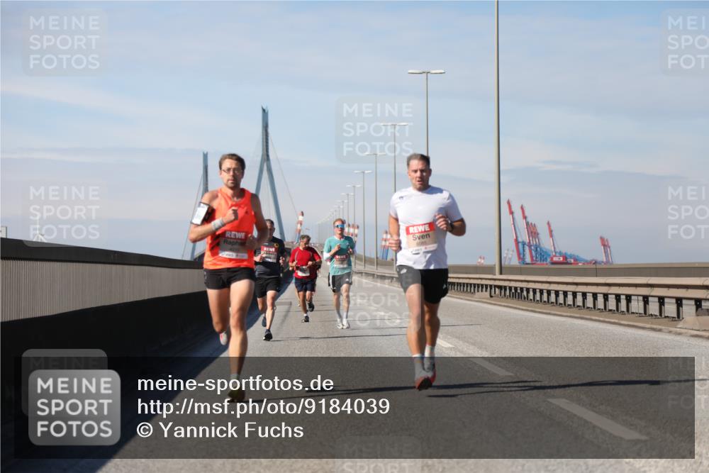 03.10.2025 - Köhlbrandbrückenlauf Yannick Fuchs http://msf.ph/oto/9184039 03.10.2025 11:39:04 Position 3  meine-sportfotos.de