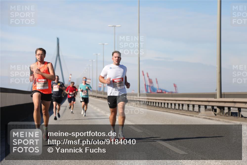 03.10.2025 - Köhlbrandbrückenlauf Yannick Fuchs http://msf.ph/oto/9184040 03.10.2025 11:39:05 Position 3 4019, 6085 meine-sportfotos.de