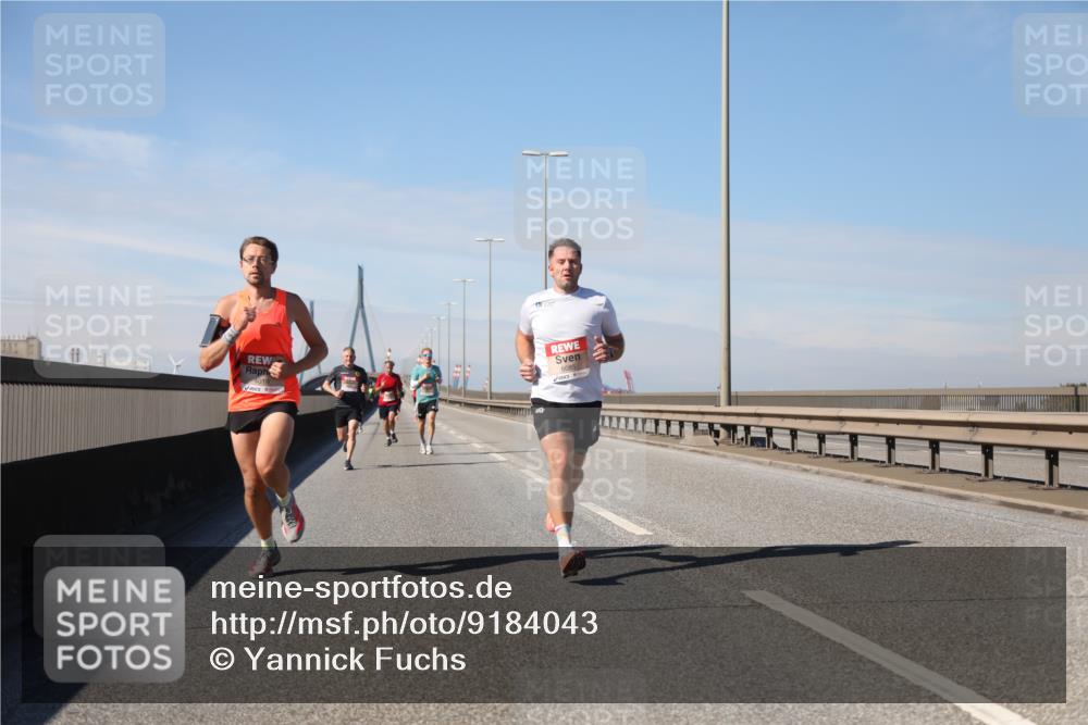 03.10.2025 - Köhlbrandbrückenlauf Yannick Fuchs http://msf.ph/oto/9184043 03.10.2025 11:39:06 Position 3 4019, 6085 meine-sportfotos.de
