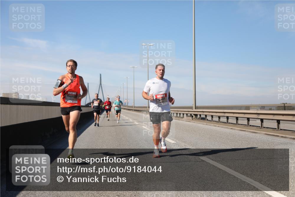 03.10.2025 - Köhlbrandbrückenlauf Yannick Fuchs http://msf.ph/oto/9184044 03.10.2025 11:39:06 Position 3 4019 meine-sportfotos.de