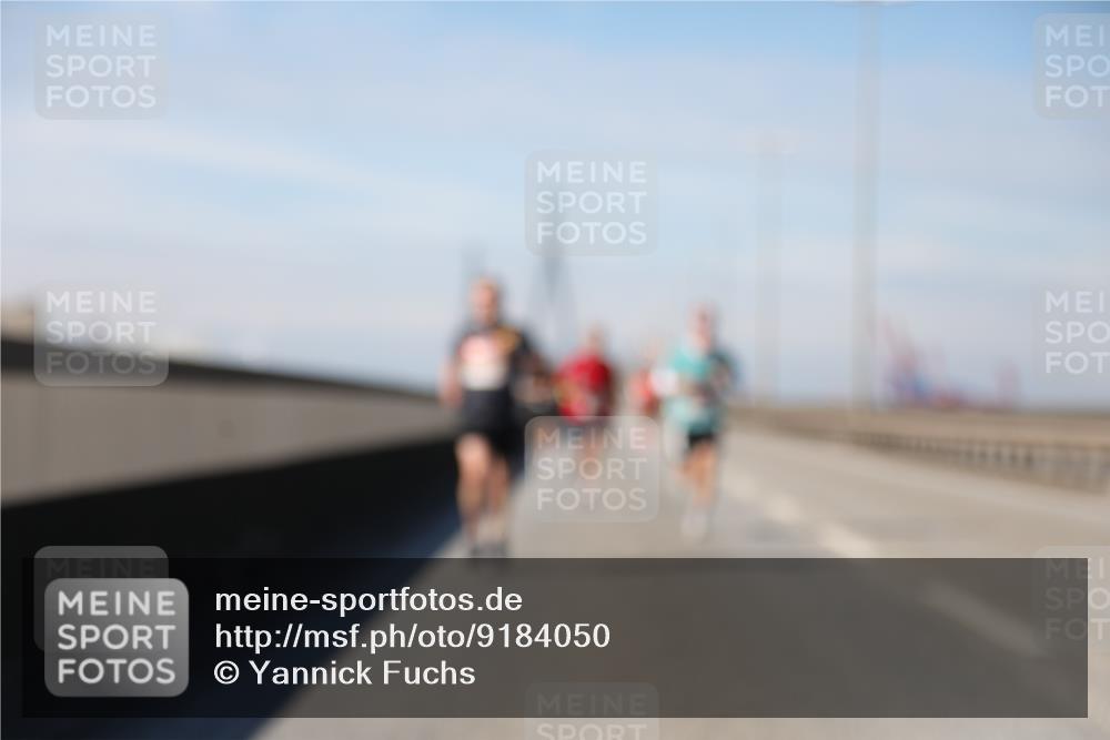03.10.2025 - Köhlbrandbrückenlauf Yannick Fuchs http://msf.ph/oto/9184050 03.10.2025 11:39:07 Position 3  meine-sportfotos.de