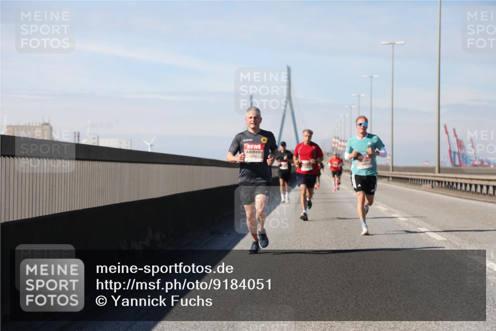 03.10.2025 - Köhlbrandbrückenlauf Yannick Fuchs http://msf.ph/oto/9184051 03.10.2025 11:39:07 Position 3 5786 meine-sportfotos.de