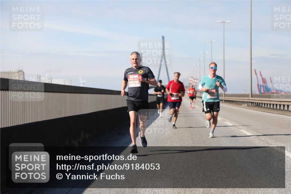 03.10.2025 - Köhlbrandbrückenlauf Yannick Fuchs http://msf.ph/oto/9184053 03.10.2025 11:39:08 Position 3 5786 meine-sportfotos.de