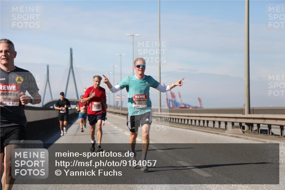 03.10.2025 - Köhlbrandbrückenlauf Yannick Fuchs http://msf.ph/oto/9184057 03.10.2025 11:39:09 Position 3 5786, 4155 meine-sportfotos.de