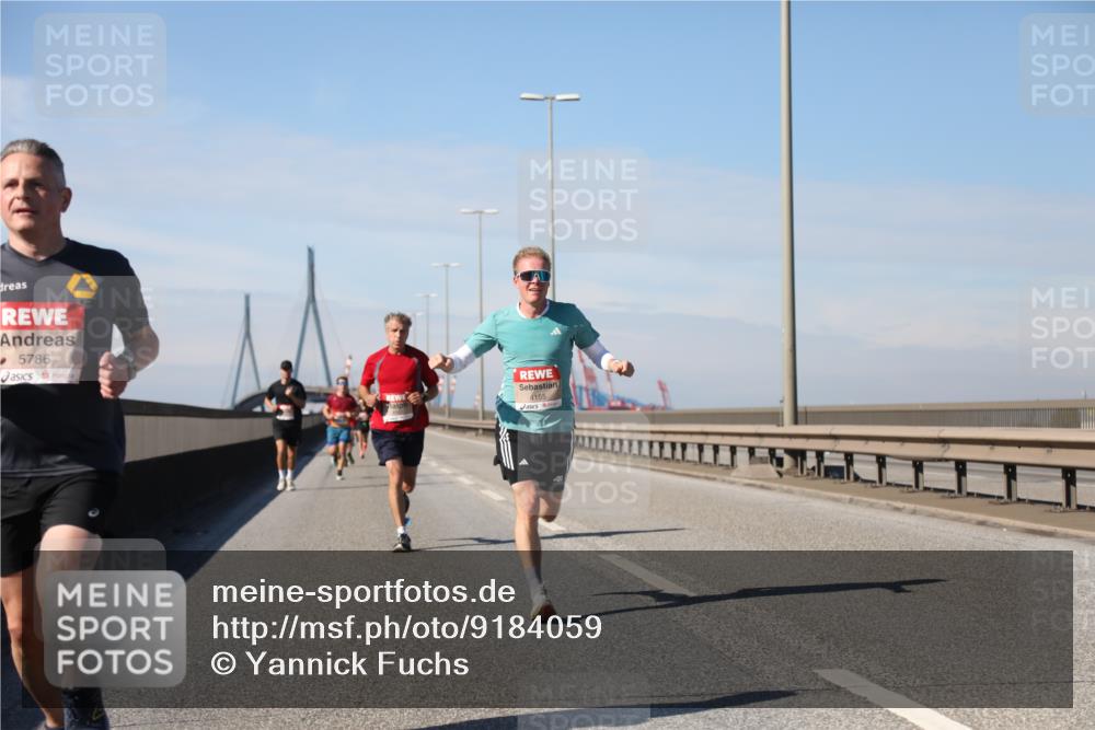 03.10.2025 - Köhlbrandbrückenlauf Yannick Fuchs http://msf.ph/oto/9184059 03.10.2025 11:39:09 Position 3 5786, 4155 meine-sportfotos.de