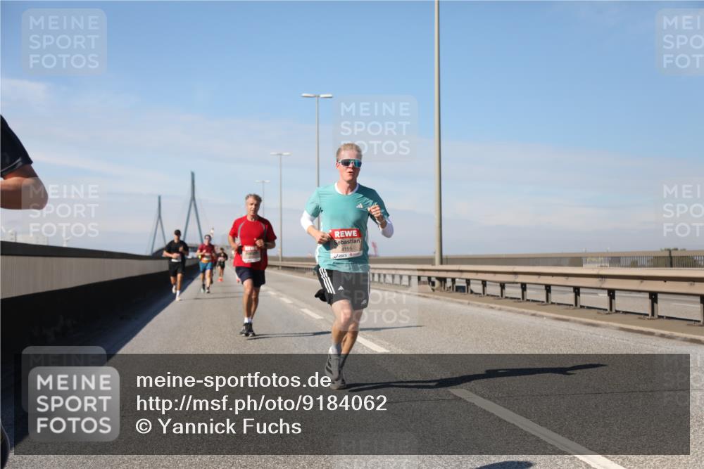 03.10.2025 - Köhlbrandbrückenlauf Yannick Fuchs http://msf.ph/oto/9184062 03.10.2025 11:39:10 Position 3 4155 meine-sportfotos.de