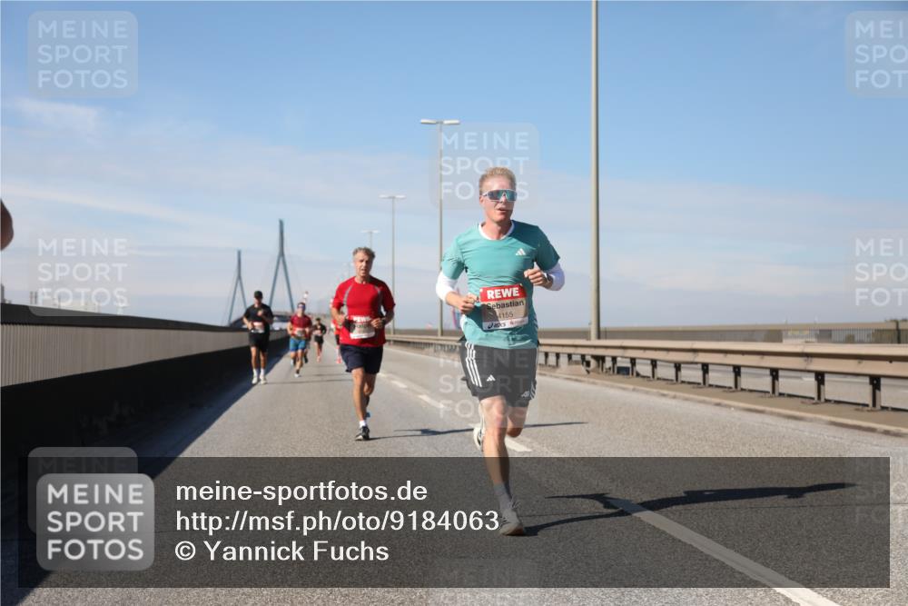 03.10.2025 - Köhlbrandbrückenlauf Yannick Fuchs http://msf.ph/oto/9184063 03.10.2025 11:39:10 Position 3 4155 meine-sportfotos.de