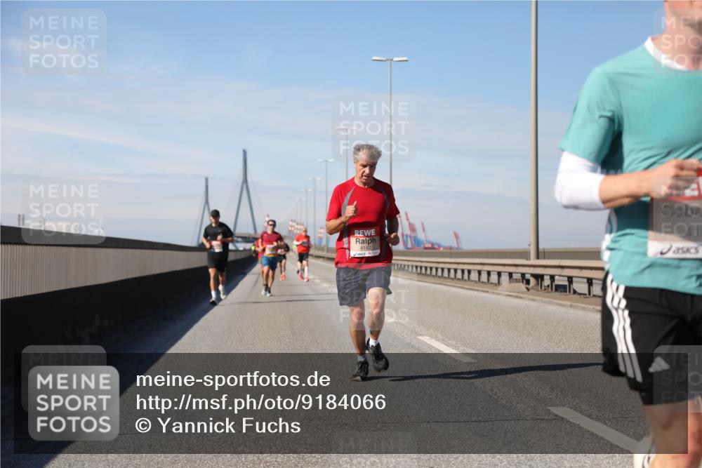 03.10.2025 - Köhlbrandbrückenlauf Yannick Fuchs http://msf.ph/oto/9184066 03.10.2025 11:39:11 Position 3 4142, 415 meine-sportfotos.de