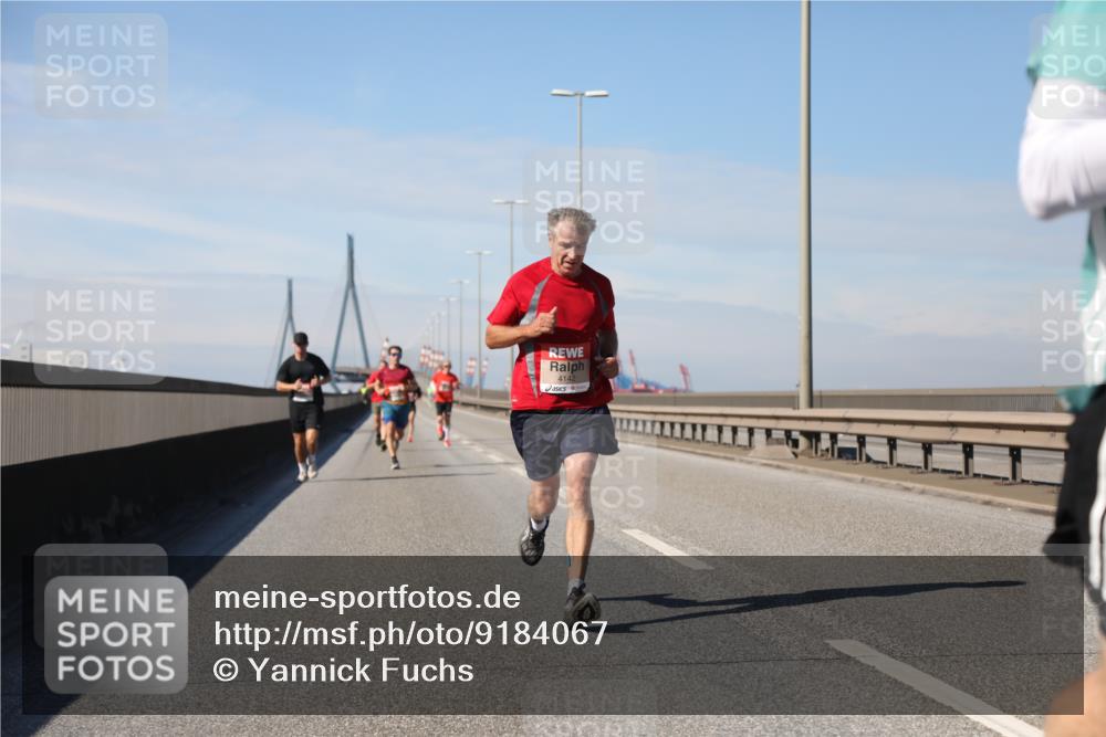 03.10.2025 - Köhlbrandbrückenlauf Yannick Fuchs http://msf.ph/oto/9184067 03.10.2025 11:39:11 Position 3 4142 meine-sportfotos.de