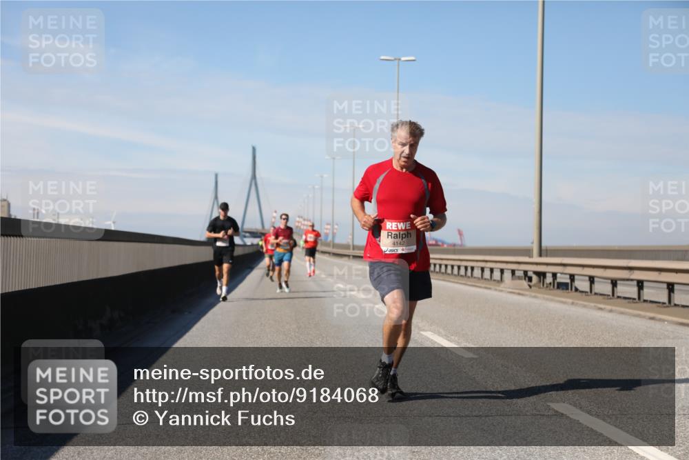 03.10.2025 - Köhlbrandbrückenlauf Yannick Fuchs http://msf.ph/oto/9184068 03.10.2025 11:39:11 Position 3 4142 meine-sportfotos.de