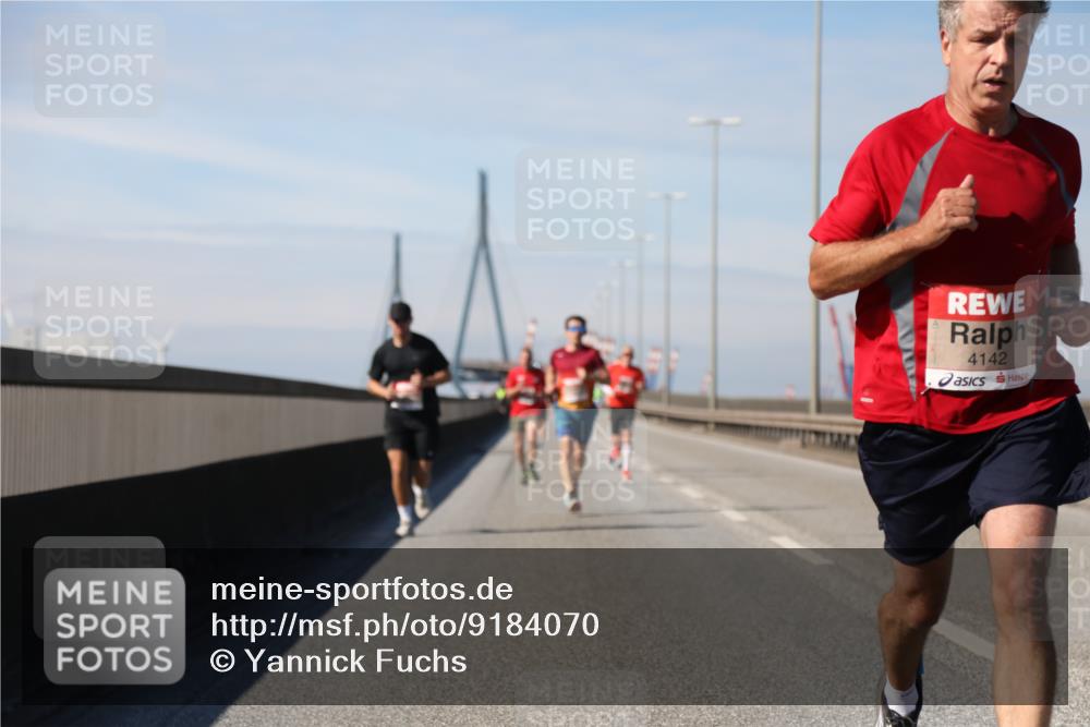 03.10.2025 - Köhlbrandbrückenlauf Yannick Fuchs http://msf.ph/oto/9184070 03.10.2025 11:39:12 Position 3 4142 meine-sportfotos.de