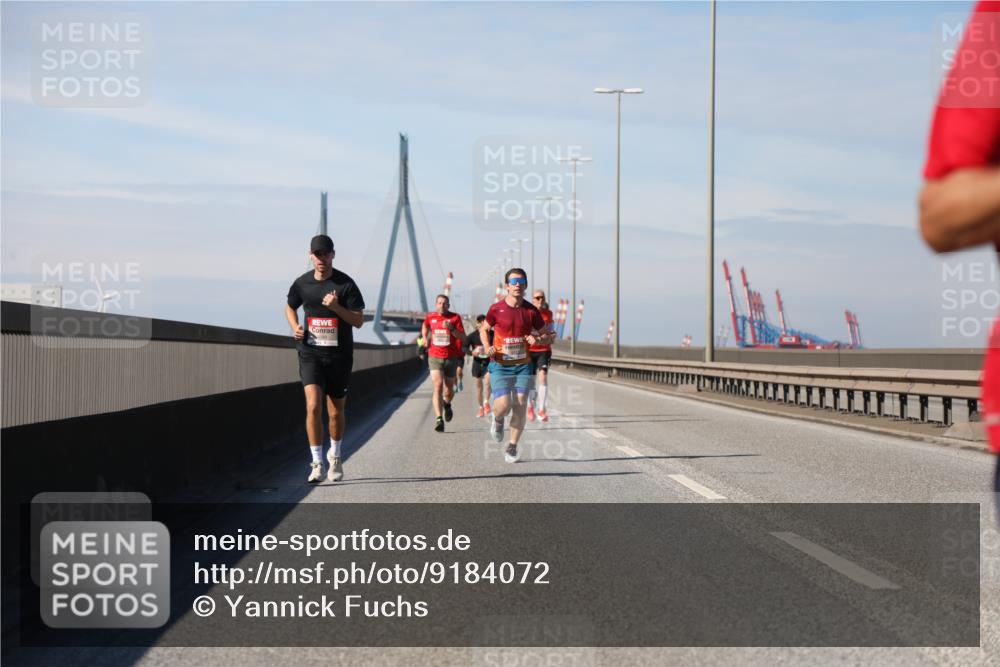 03.10.2025 - Köhlbrandbrückenlauf Yannick Fuchs http://msf.ph/oto/9184072 03.10.2025 11:39:12 Position 3 4089 meine-sportfotos.de