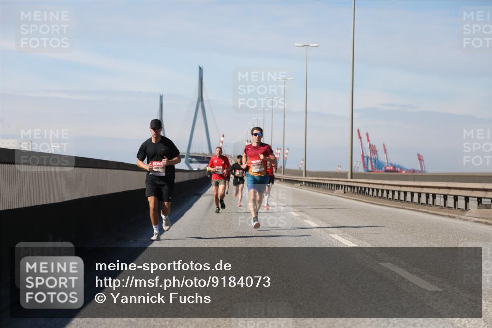 03.10.2025 - Köhlbrandbrückenlauf Yannick Fuchs http://msf.ph/oto/9184073 03.10.2025 11:39:12 Position 3  meine-sportfotos.de