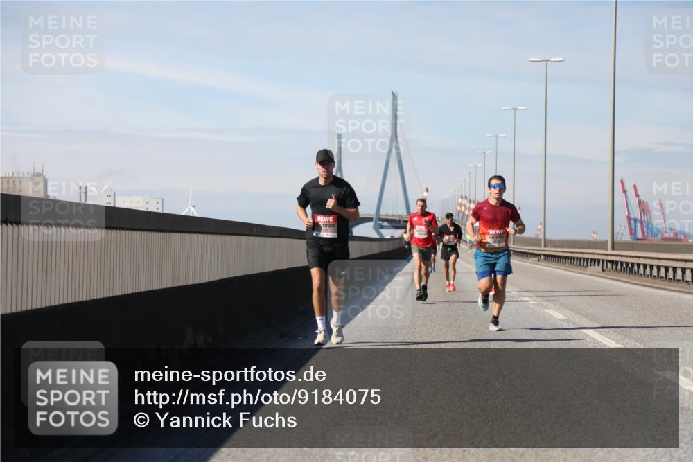 03.10.2025 - Köhlbrandbrückenlauf Yannick Fuchs http://msf.ph/oto/9184075 03.10.2025 11:39:13 Position 3  meine-sportfotos.de