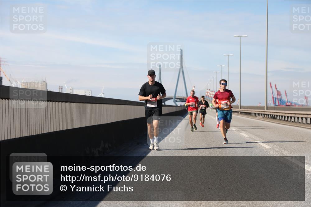 03.10.2025 - Köhlbrandbrückenlauf Yannick Fuchs http://msf.ph/oto/9184076 03.10.2025 11:39:13 Position 3  meine-sportfotos.de