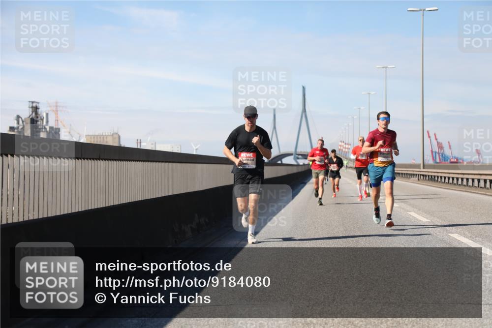 03.10.2025 - Köhlbrandbrückenlauf Yannick Fuchs http://msf.ph/oto/9184080 03.10.2025 11:39:14 Position 3  meine-sportfotos.de