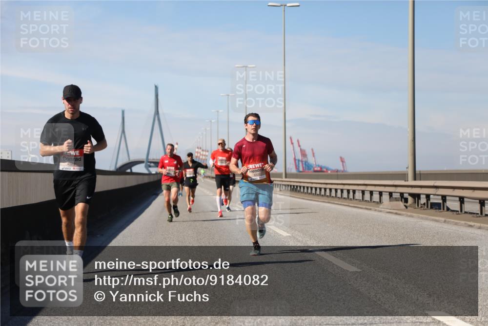 03.10.2025 - Köhlbrandbrückenlauf Yannick Fuchs http://msf.ph/oto/9184082 03.10.2025 11:39:14 Position 3 4089, 6422 meine-sportfotos.de